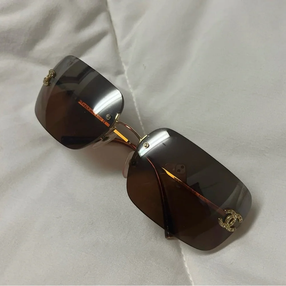 CHANEL Brown Gradient Rimless 4017 Sunglasses with Gold Accents